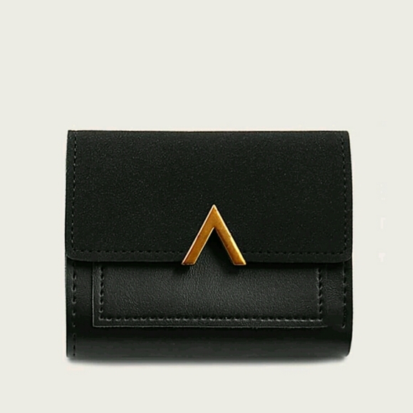 🆕 Metal V-cut Fold Over Black Wallet Purse 👛 - Picture 1 of 5